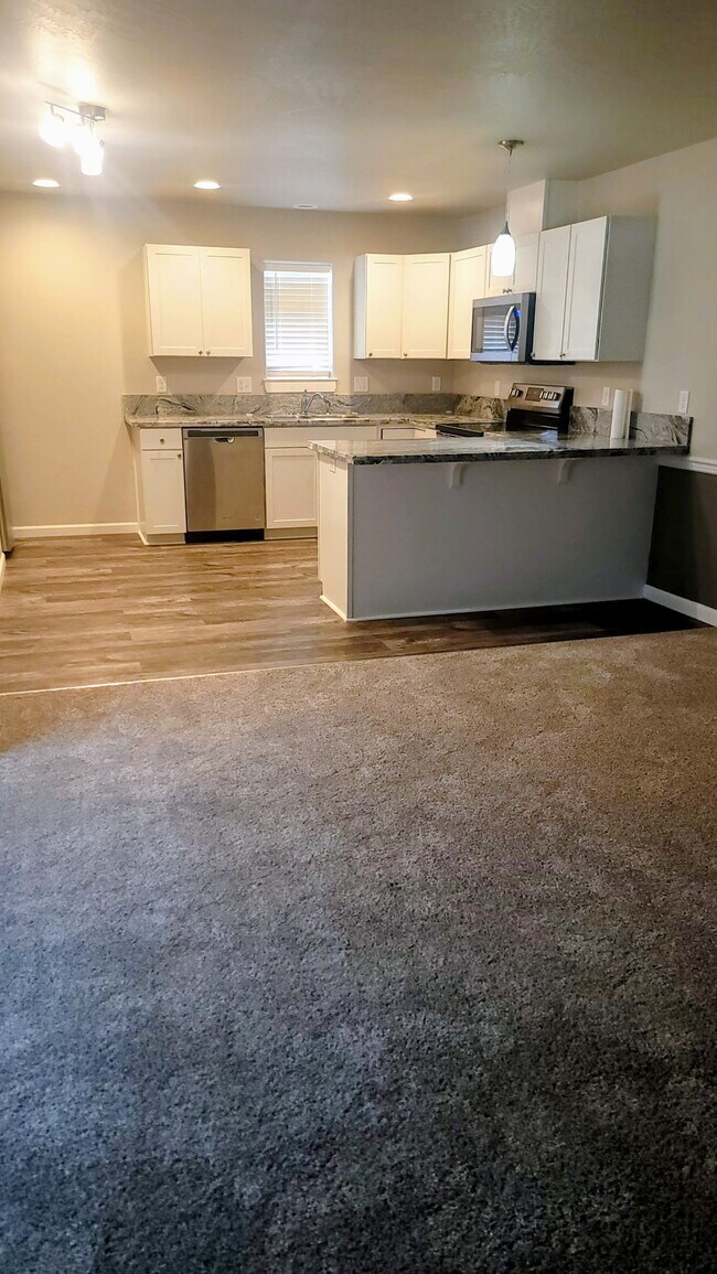 Foto del edificio - 7852 Jacqueline Way