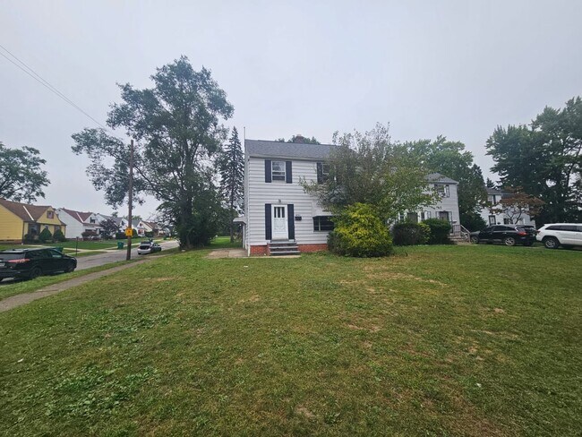 Foto del edificio - 18701 Maple Heights Blvd
