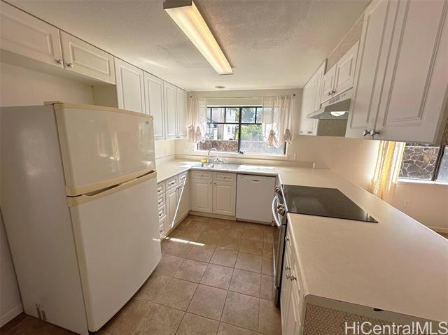 Building Photo - 94-229-229 Keaukaha Pl
