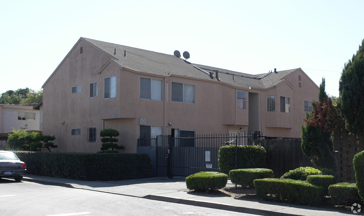 Foto del edificio - 2200 Road 20