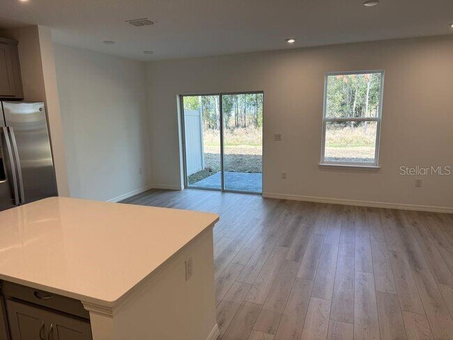 Building Photo - 3035 Jessamine Dr