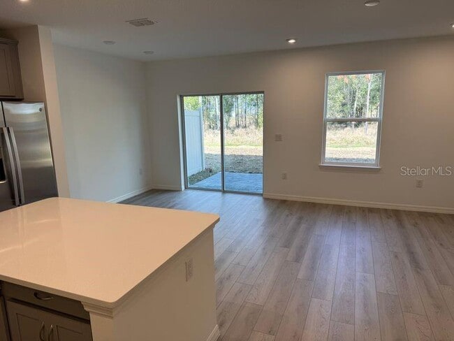 Foto del edificio - 3035 Jessamine Dr