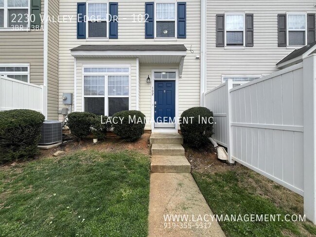 Building Photo - 2230 Valley Edge Dr