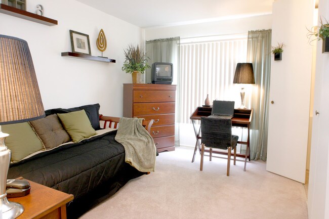 Mallard Lake Apartments - Wheeling, IL | Apartments.com