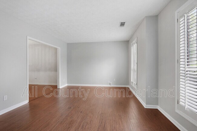 Foto del edificio - 407 Cool Springs Pl