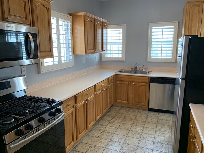 Foto del edificio - 1539 S Orange Grove Ave