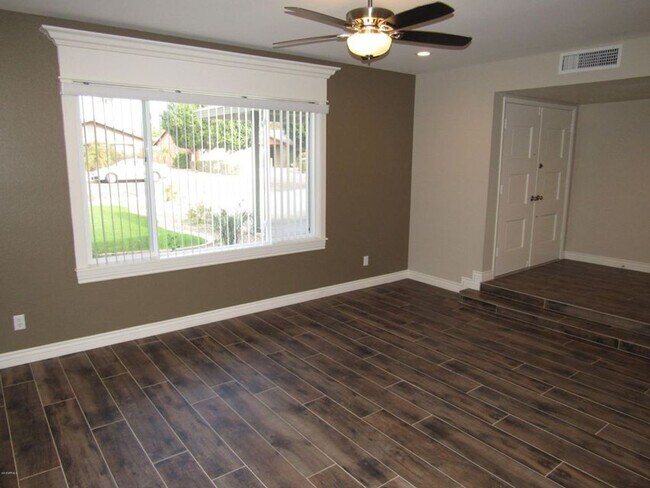 Foto del edificio - Remodeled Single Level Home In Tempe!