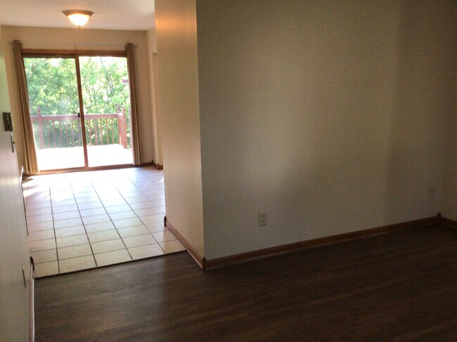 Foto del edificio - 722 Justin Court