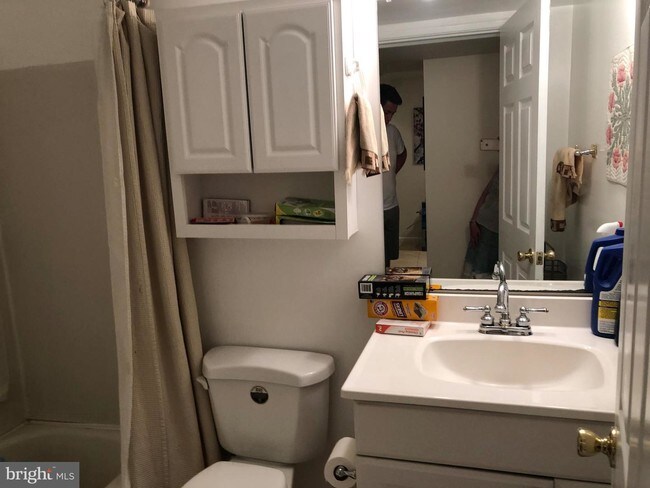 Foto del edificio - 9726 Pleasant Gate Ln