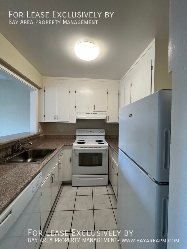 Photo - 110 Webster St Apartment