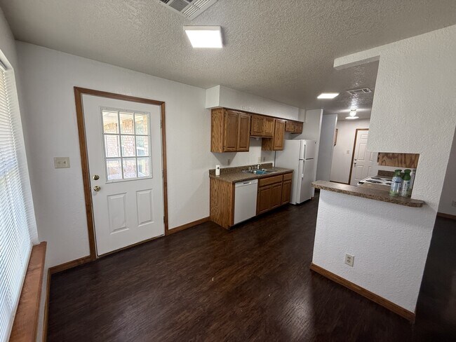 Foto del edificio - 3400 Colbert St