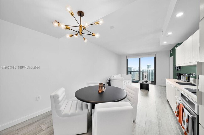 Foto del edificio - 45 SW 9th St