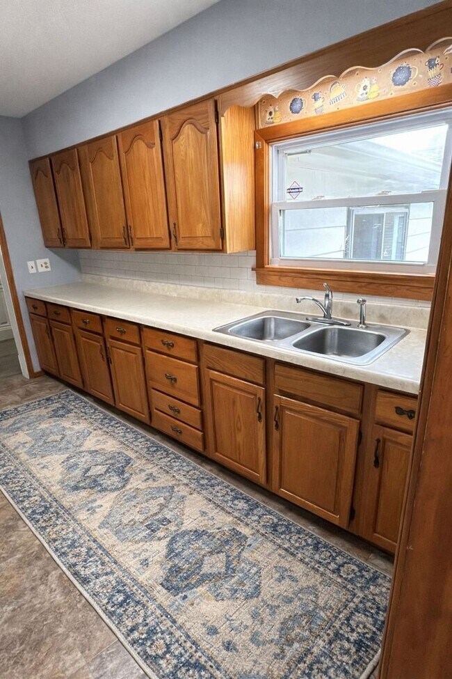 Foto del edificio - 3 Bed 1 Bath Single Family Home in Gary!