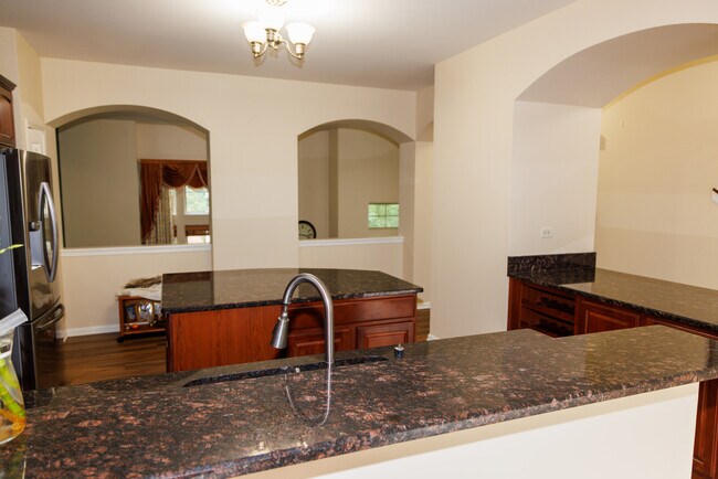 Foto del edificio - 516 Grosvenor Ln