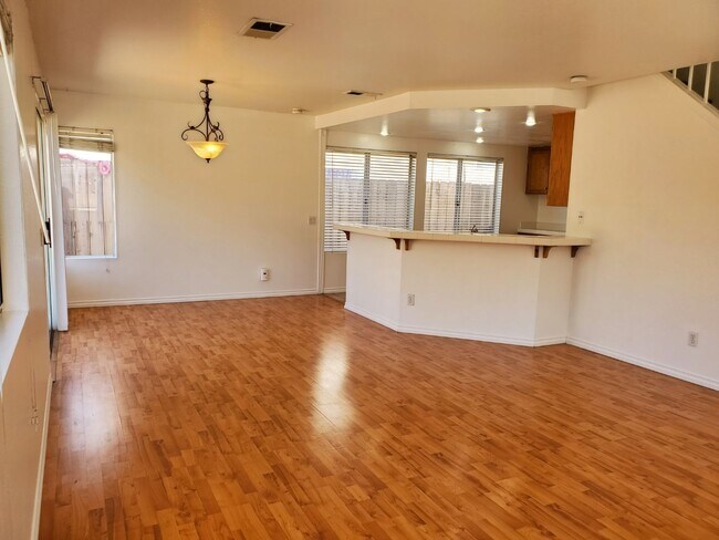 Building Photo - Splendid San Marcos home in Santa Fe Hills...