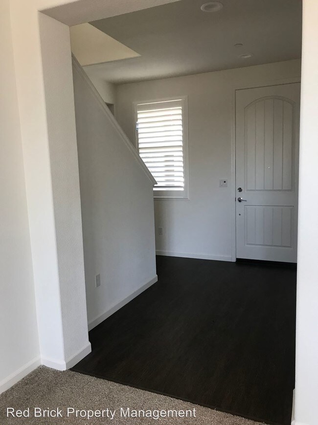 Foto del edificio - 5 br, 3 bath House - 315 Carly Anne Ct.