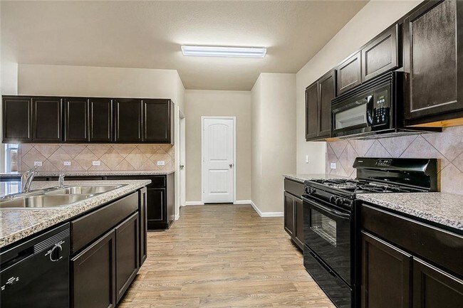 Building Photo - 6211 Wideleaf Dr