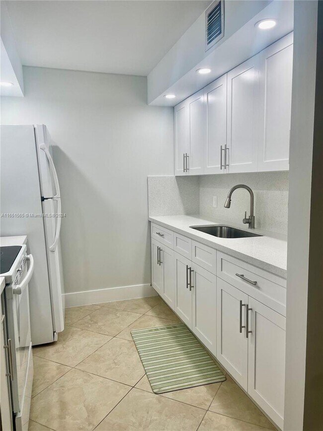 Foto del edificio - 801 SW 133rd Ter