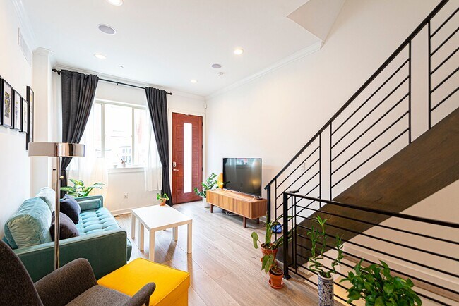 Foto del edificio - Four Bed Point Breeze Home