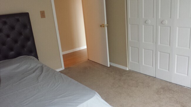 Dormitorio 2 - 122 Mullingar Ct