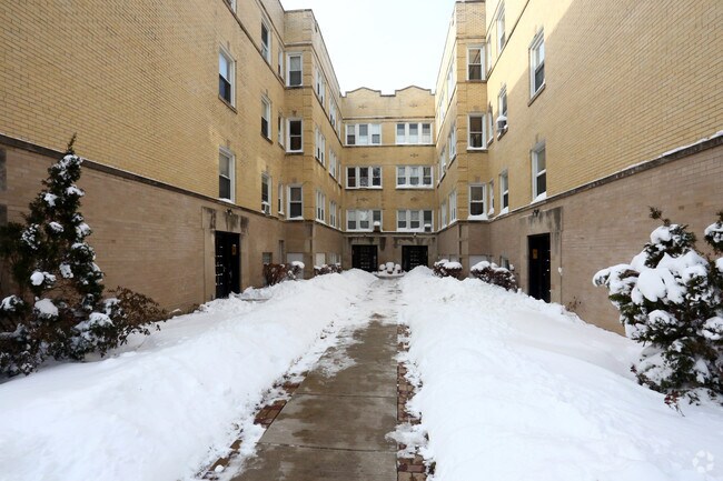 Foto del edificio - Claremont Court Condo