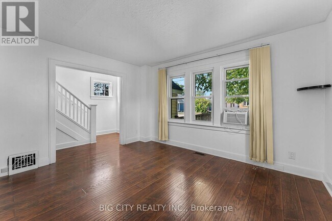 Building Photo - 53 Cady St