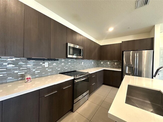 Foto del edificio - 4713 NW 84th Ct