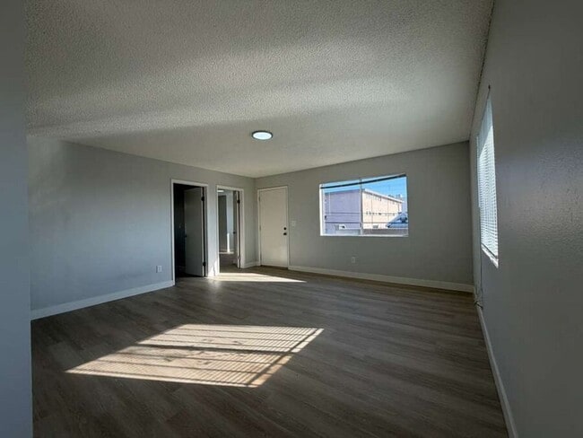 Foto del edificio - 1835 8th Ave