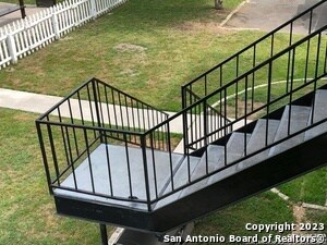 Foto del edificio - 11014 Belair Dr