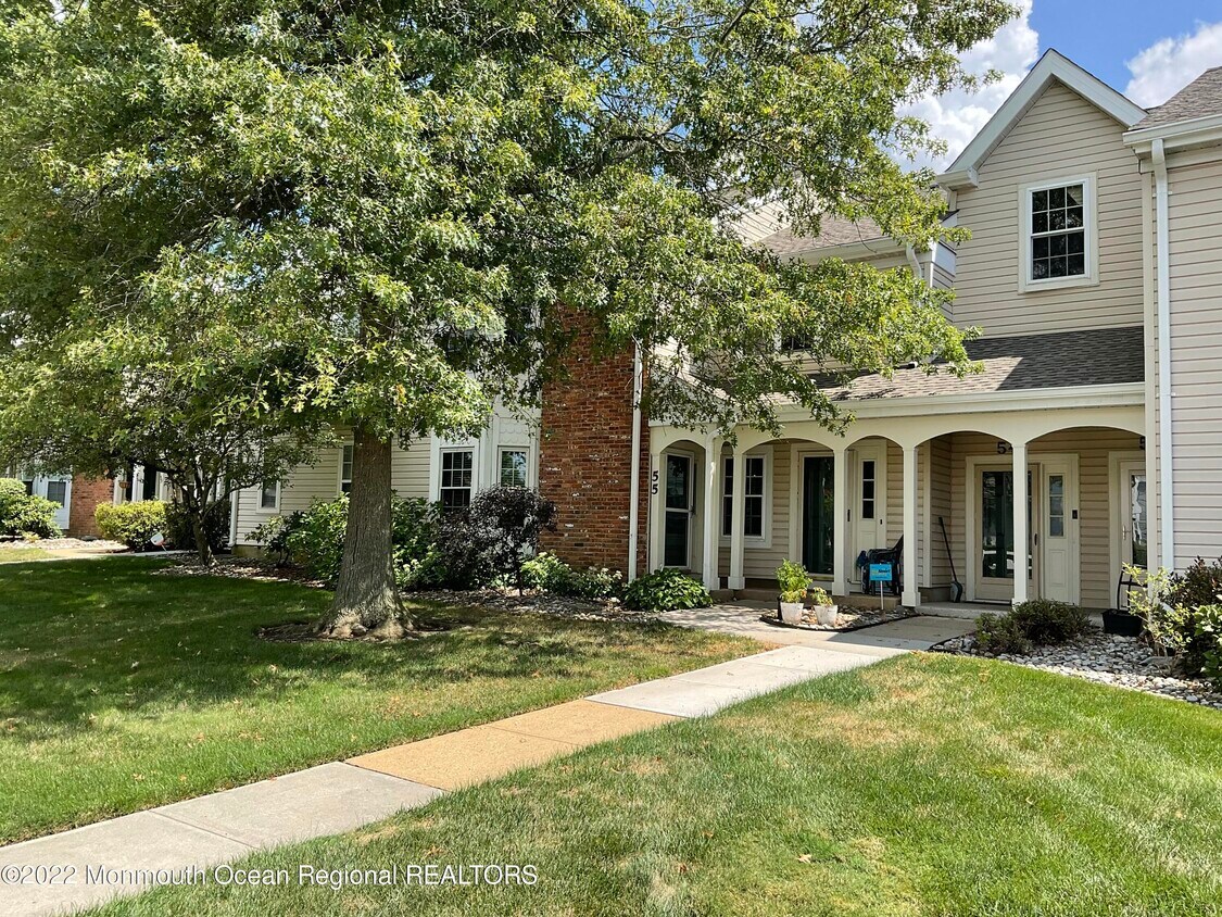 Foto principal - 55 Lily Ln