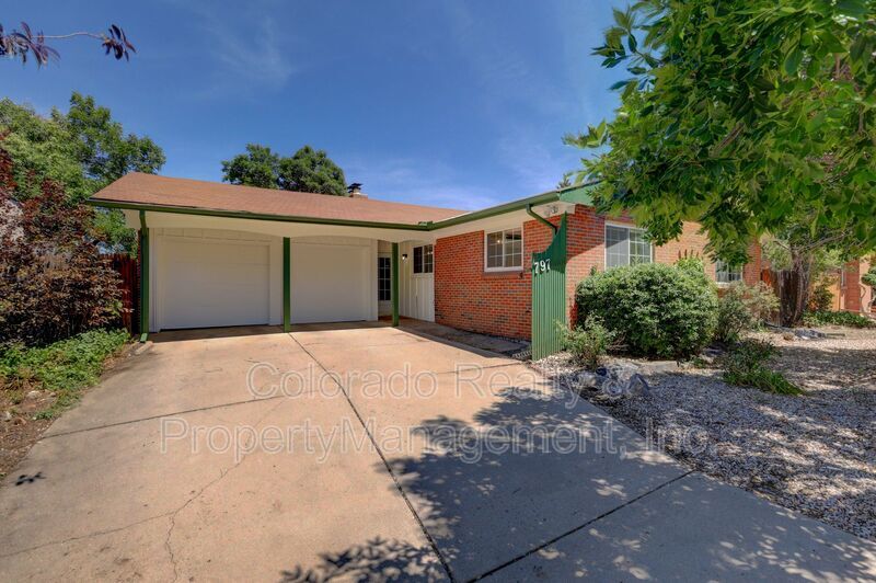797 W Briarwood Ave, Littleton, CO 80120 House Rental in Littleton