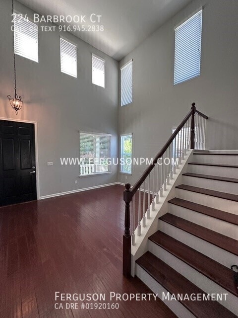 Building Photo - 224 Barbrook Ct