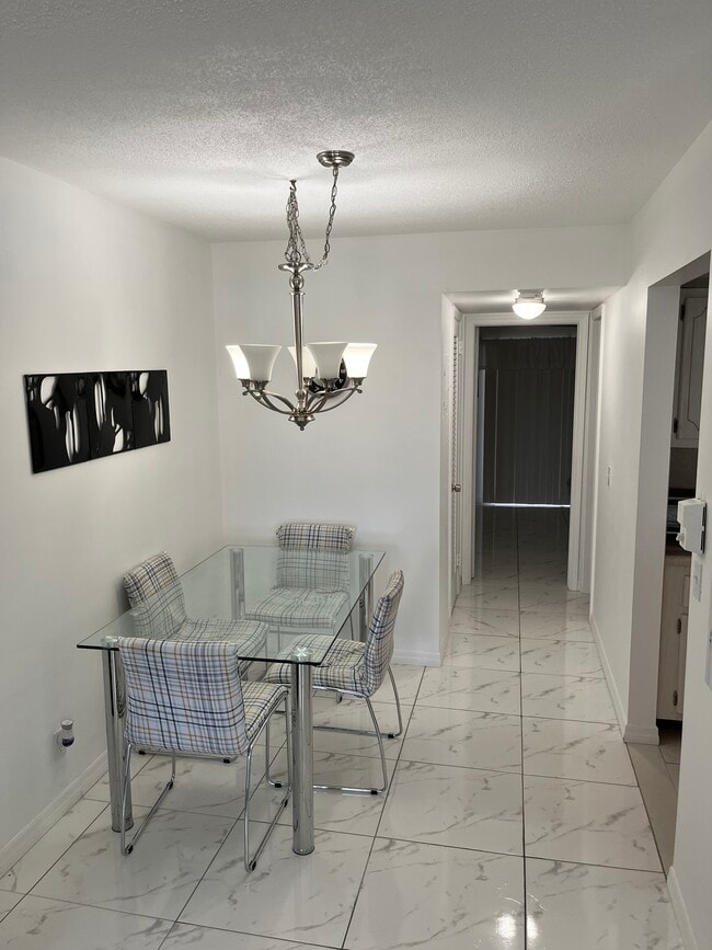 Furnished - 239 Sheffield J