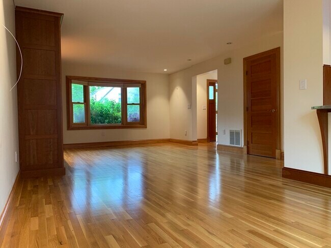 Foto del edificio - 97 Pleasant St