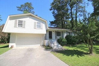 Building Photo - 6621 Dare Cir