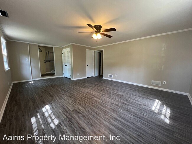 Building Photo - 4 br, 2.5 bath House - 717 Ashboro St