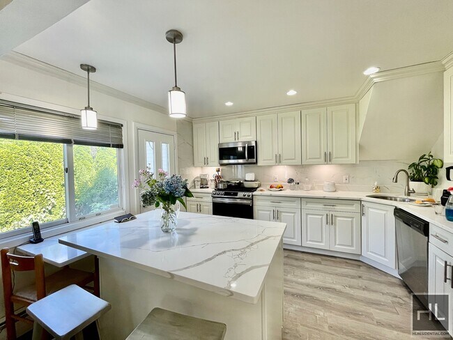 Foto del edificio - Stunning 4.5 bed, 2 bath home for rent in ...