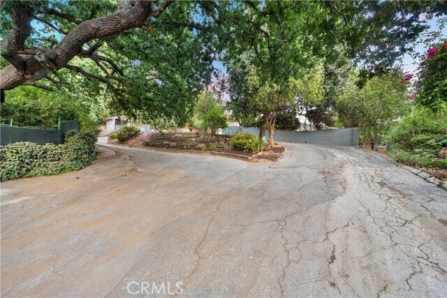 Foto del edificio - 4620 Encino Ave