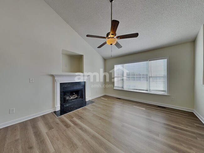 Building Photo - 4784 Audrey Dr