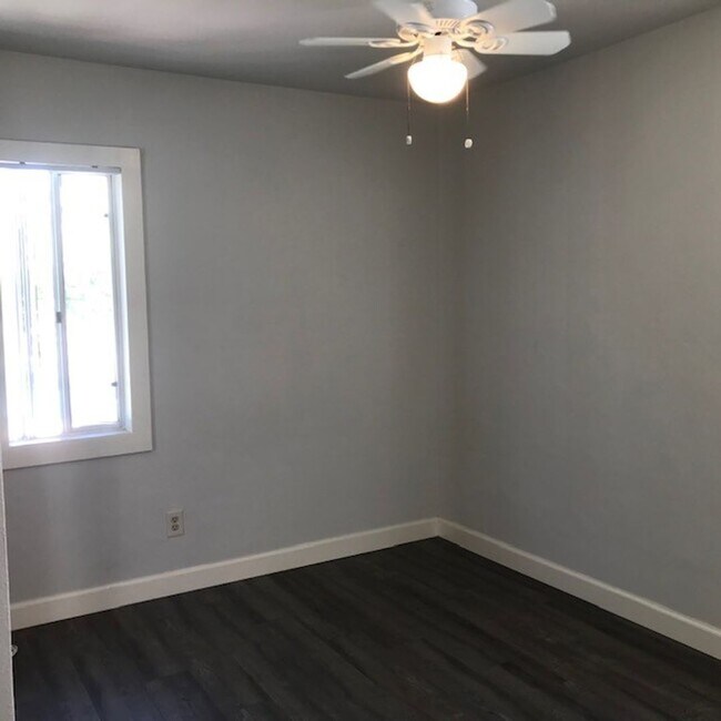 Foto del edificio - Live Steps from the Sand at Ensenada Court!  South Mission Beach | 1 Bed · 1 Bath