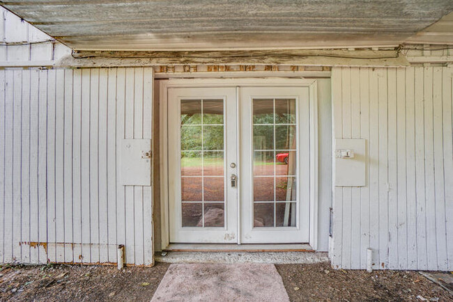 Building Photo - COUNTRY LIVING JUST OUTSIDE Of washougal