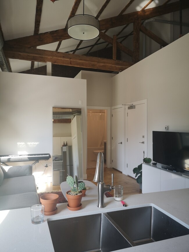 Building Photo - Treble Hall