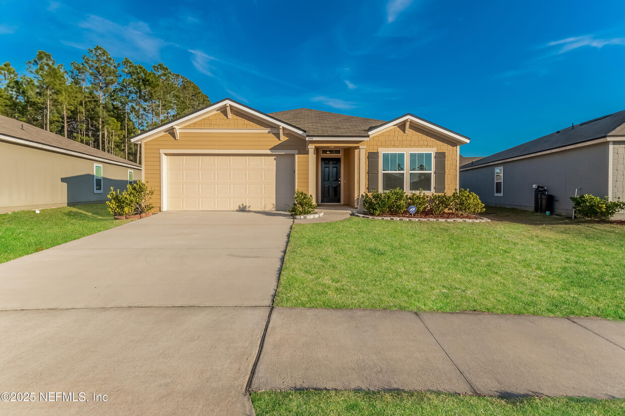 Primary Photo - 2089 April Oaks Dr