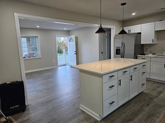 Building Photo - Old Warwick Rd