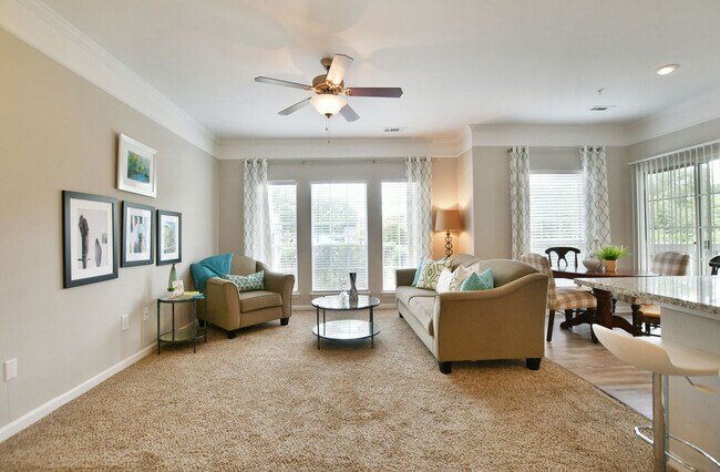 Foto del edificio - Braxton at Woods Lake