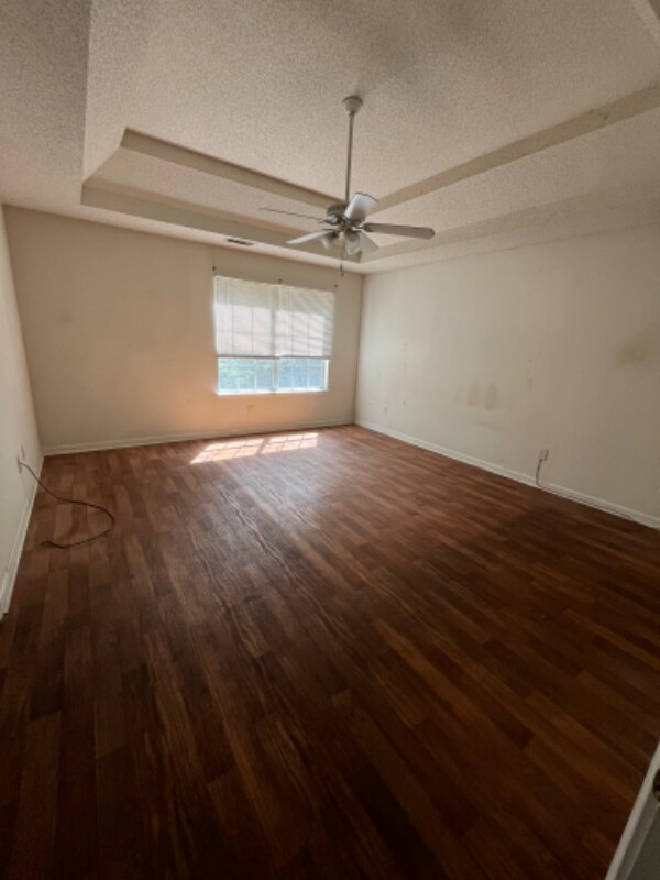 Building Photo - 5420 Sapphire Cir