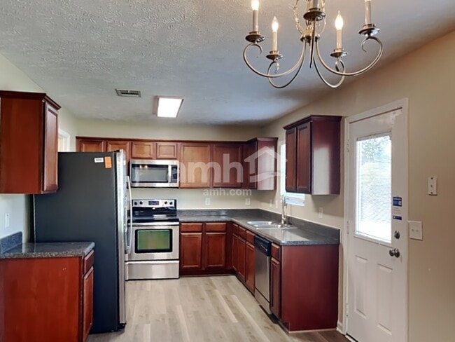 Building Photo - 3404 Boxelder Way