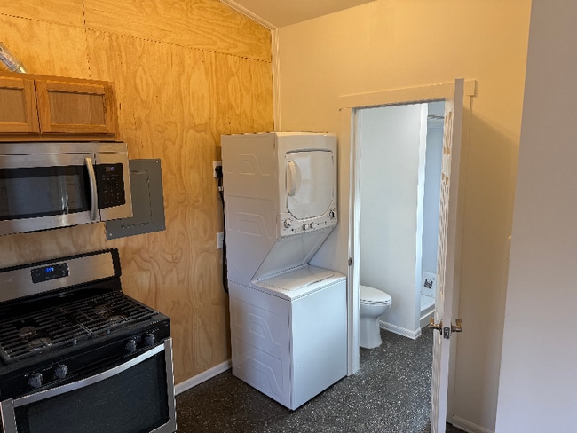 Foto del edificio - 1512 Pittman Rd