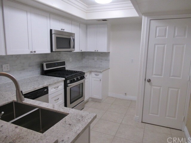 Building Photo - 6923 Laguna Pl