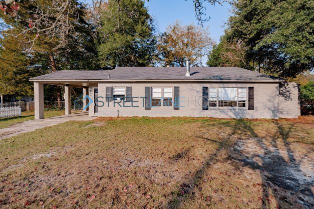 Foto principal - 3406 Seneca Ave